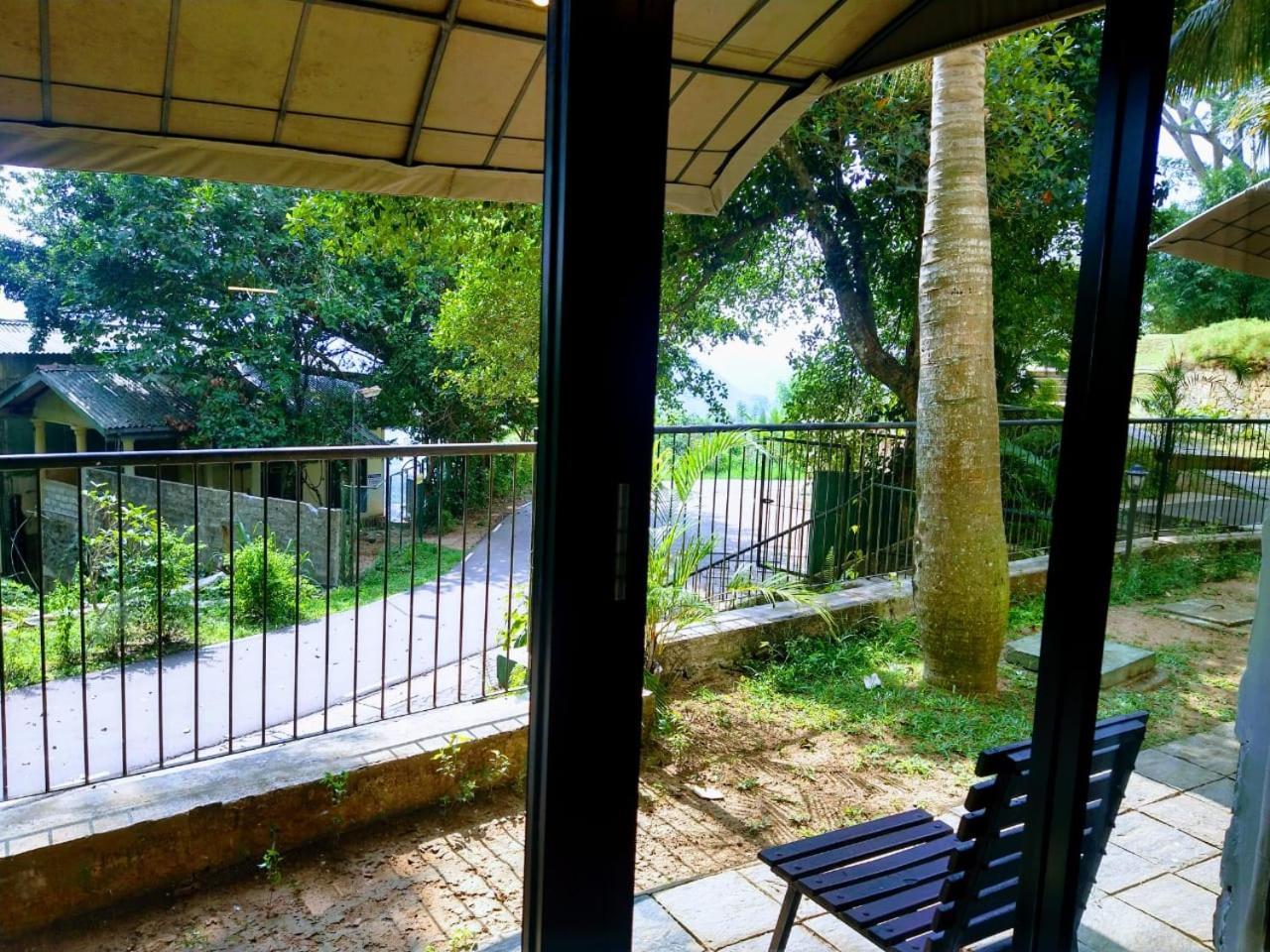 Randholee Resort & Spa Kandy Esterno foto