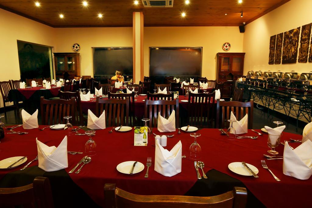 Randholee Resort & Spa Kandy Esterno foto