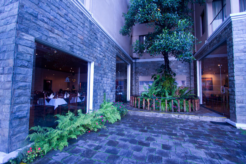 Randholee Resort & Spa Kandy Esterno foto